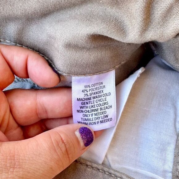 Women’s Size 8 Capri Pants - Picture 3 of 4